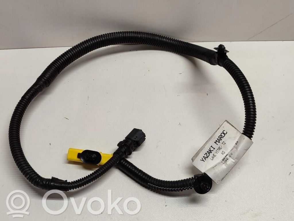 Opel Vivaro Tuulilasinpesimen pesunesteletku 