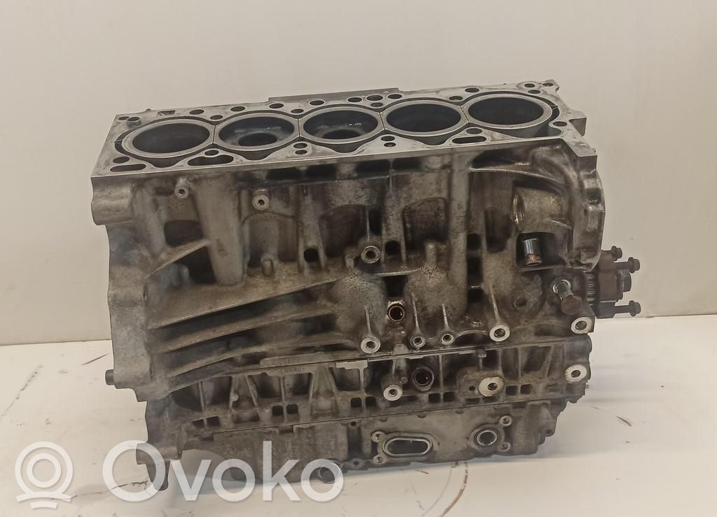 Volvo XC70 Engine block 
