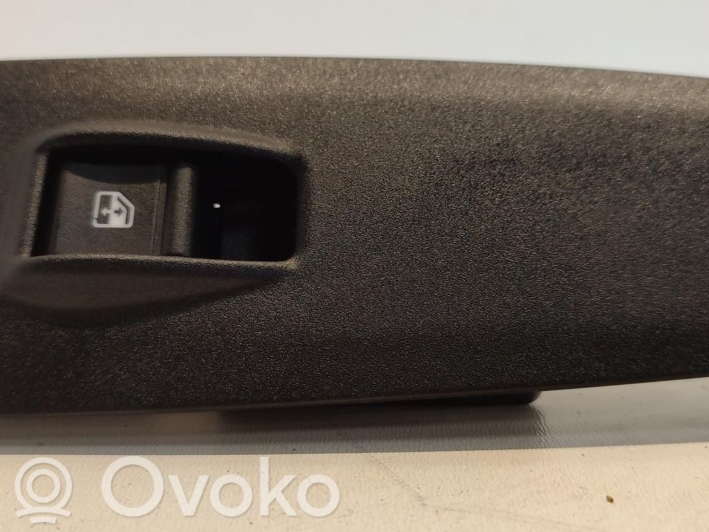 Opel Movano C Electric window control switch 