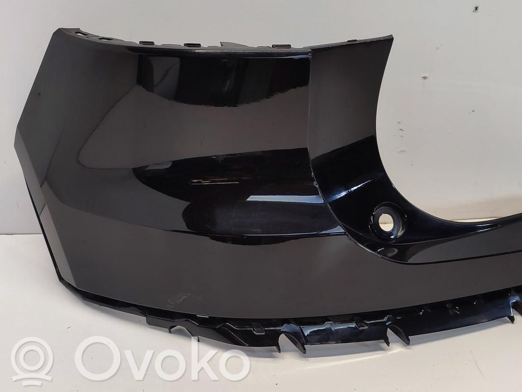 Volvo XC40 Moldura de la esquina del parachoques trasero 
