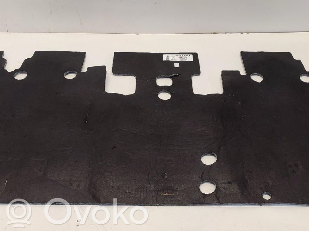 Volvo XC40 Alfombra revestimiento delantero 