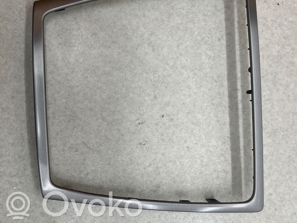 Volvo S60 Verkleidung Radio / Navigation 