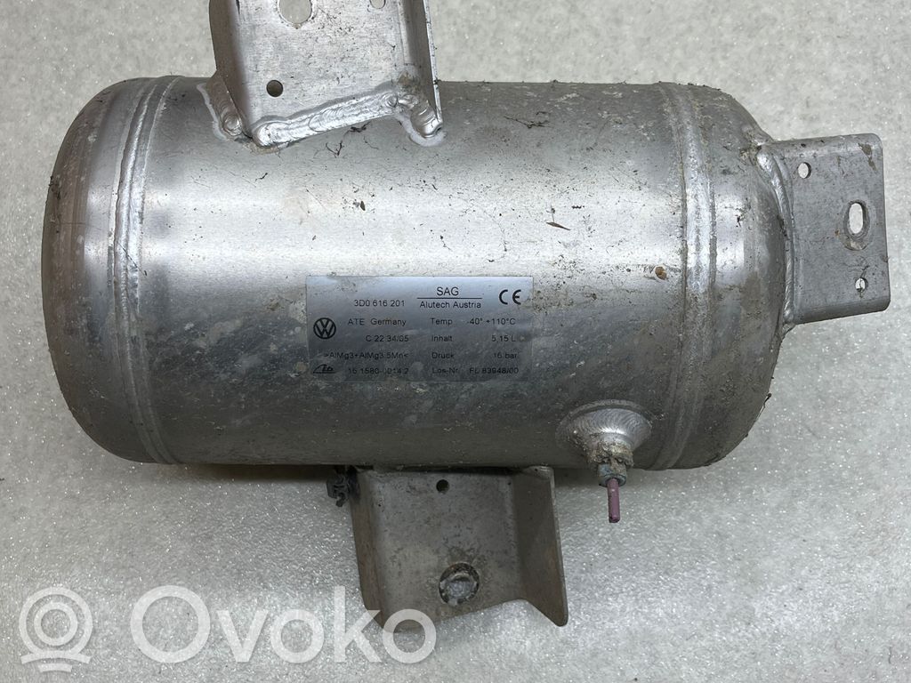 Volkswagen Phaeton Zbiornik powietrza tylnego zawieszenia pneumatycznego 