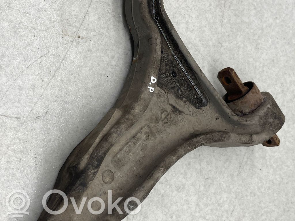 Volvo XC70 Braccio di controllo sospensione anteriore inferiore/braccio oscillante 