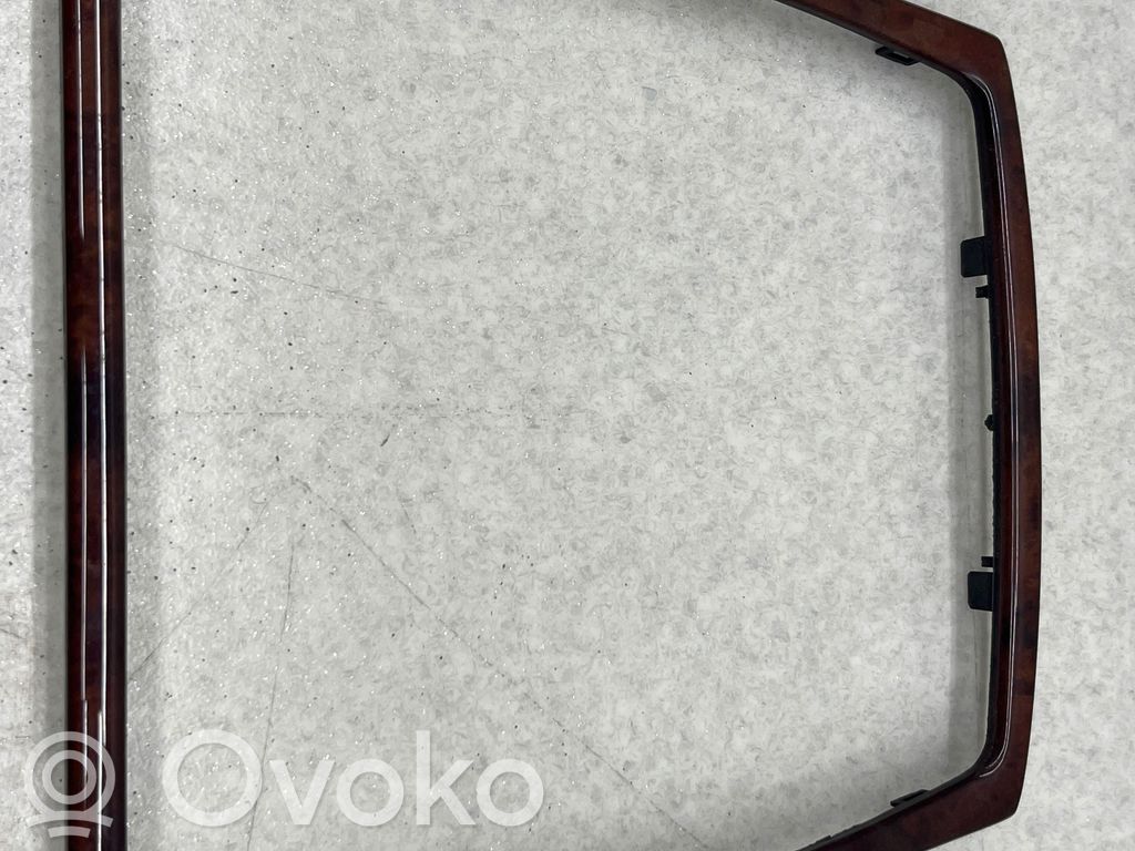 Volvo V70 Panelės apdailos skydas (centrinis) 
