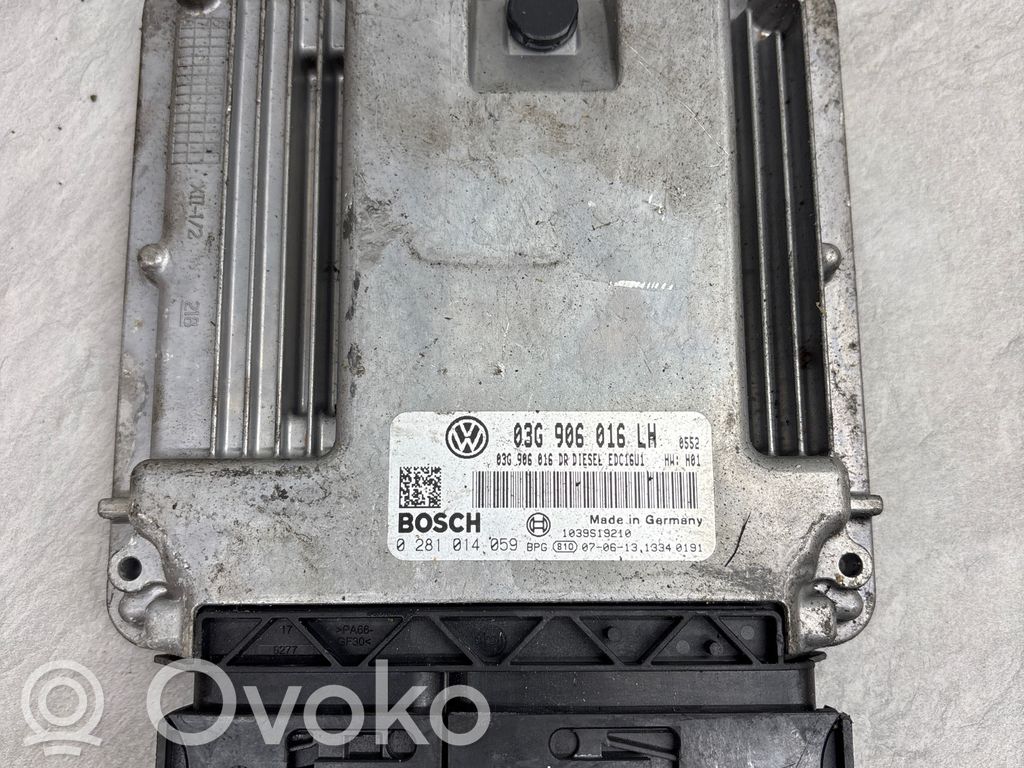 Volkswagen Golf V Engine control unit/module 