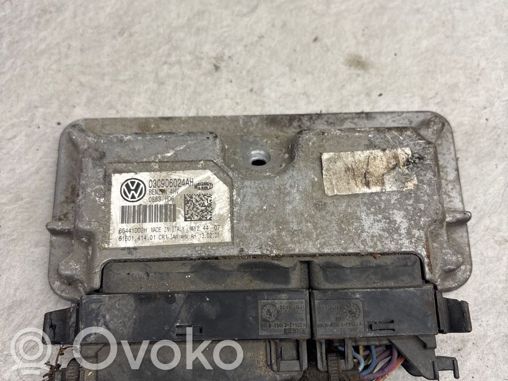 Volkswagen Golf Plus Engine control unit/module 
