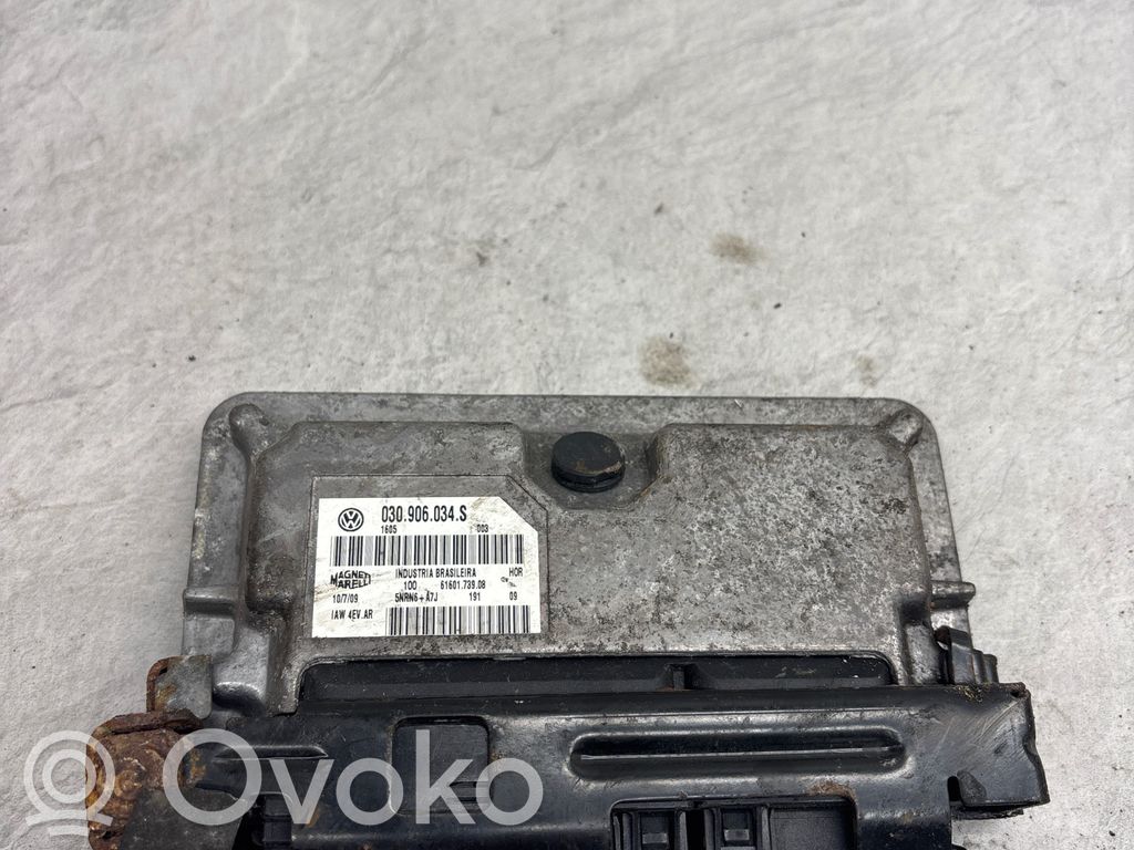 Volkswagen Fox Engine control unit/module 