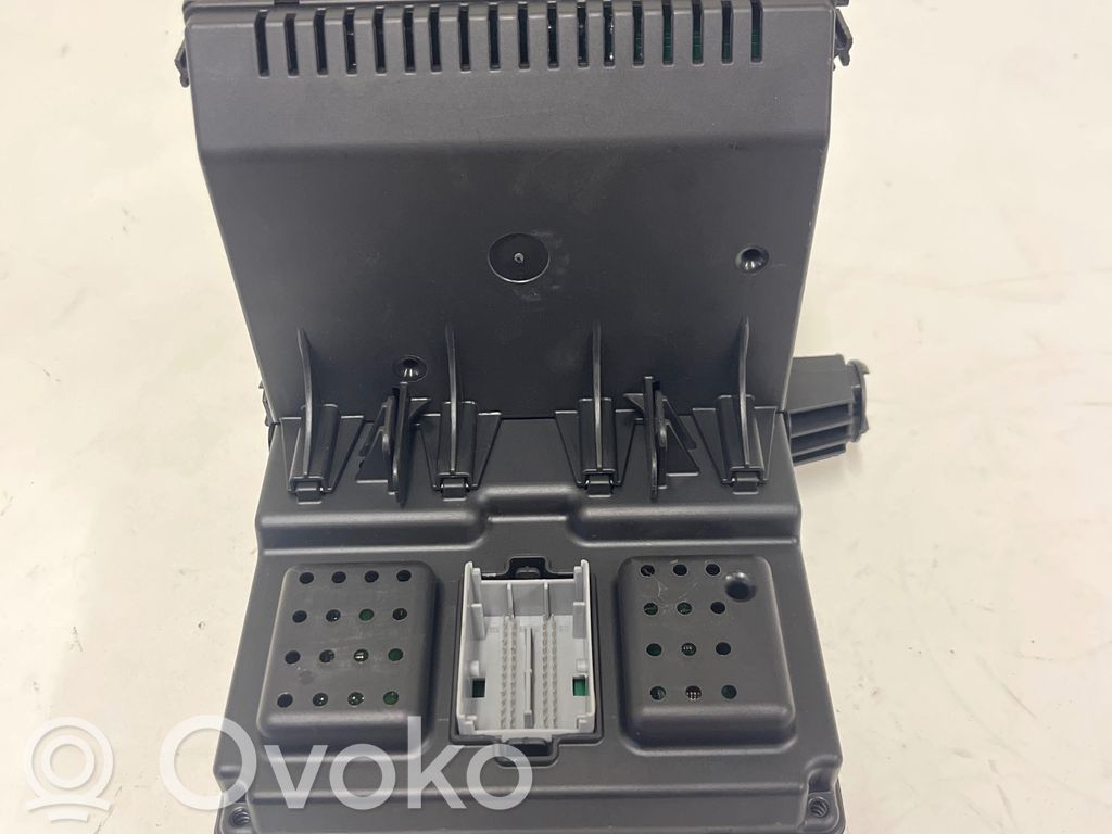 Volvo S60 Saugiklių blokas 