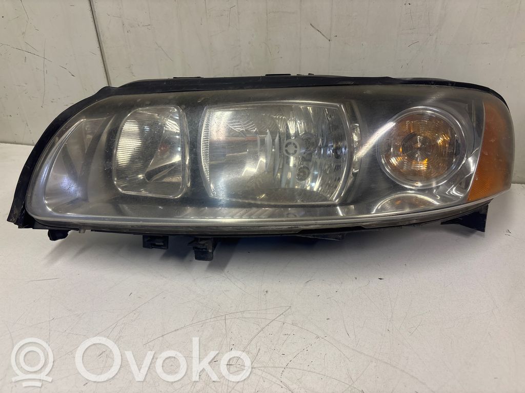 Volvo XC70 Lampa przednia 