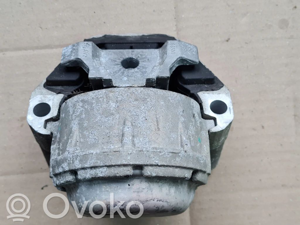 Engine mount bracket