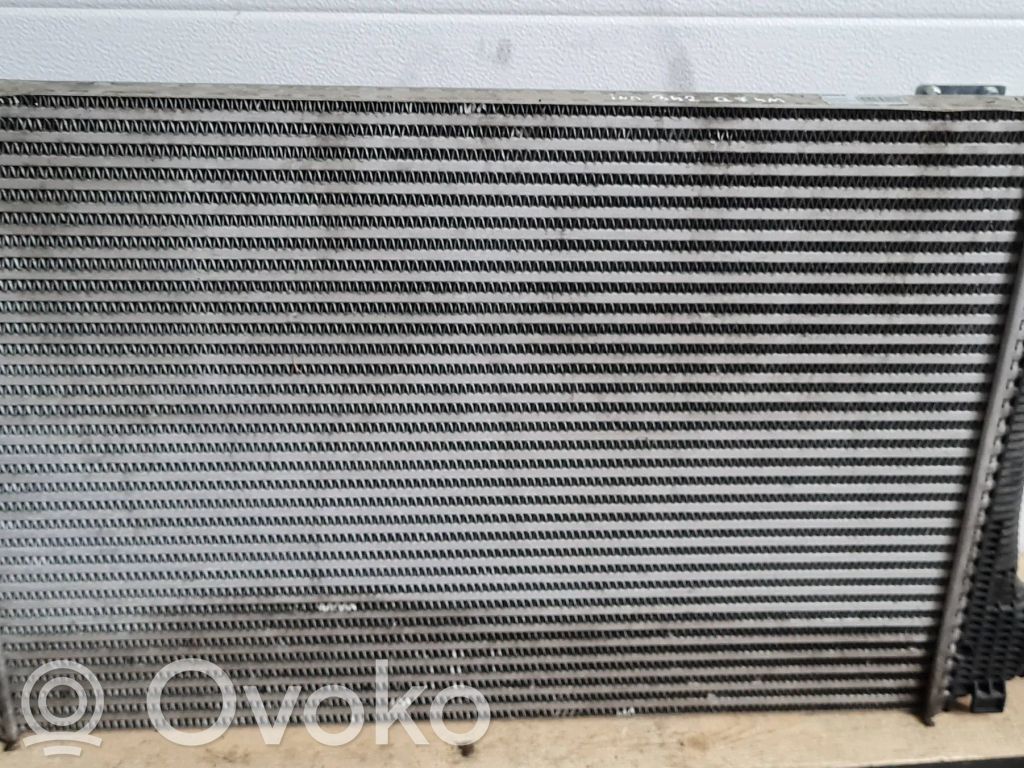 Audi Q7 4M Interkūlerio radiatorius 