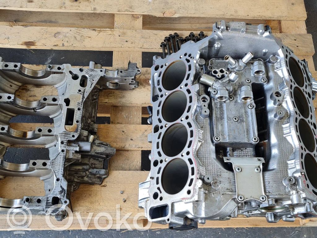 Audi A6 C7 Blokas 