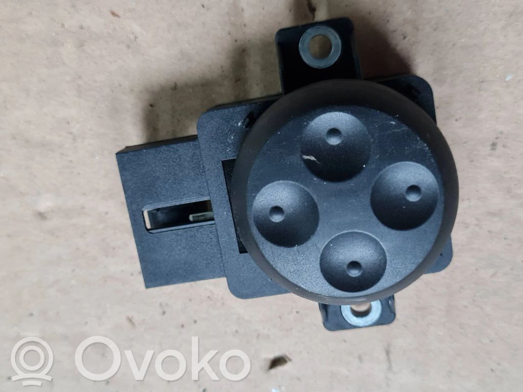 Commutateur de commande de siège   8E0959777A,24082017,10027065