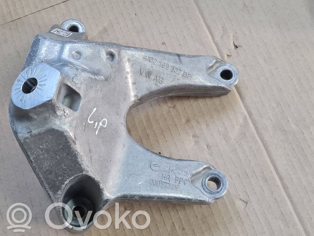 Audi RS Q8 Engine mounting bracket 