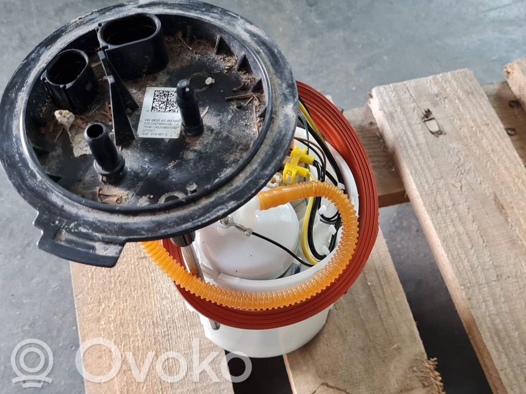Audi Q3 F3 Pompă combustibil în rezervor 