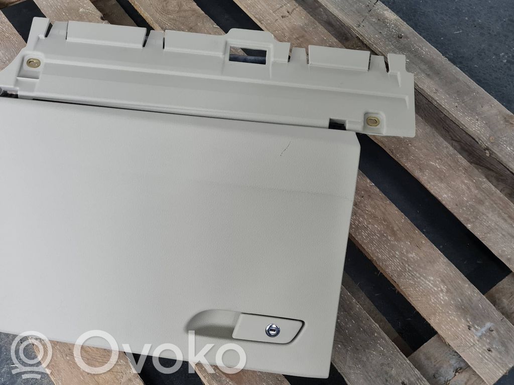 Audi Q5 SQ5 FY Daiktadėžės (bordačioko) komplektas 