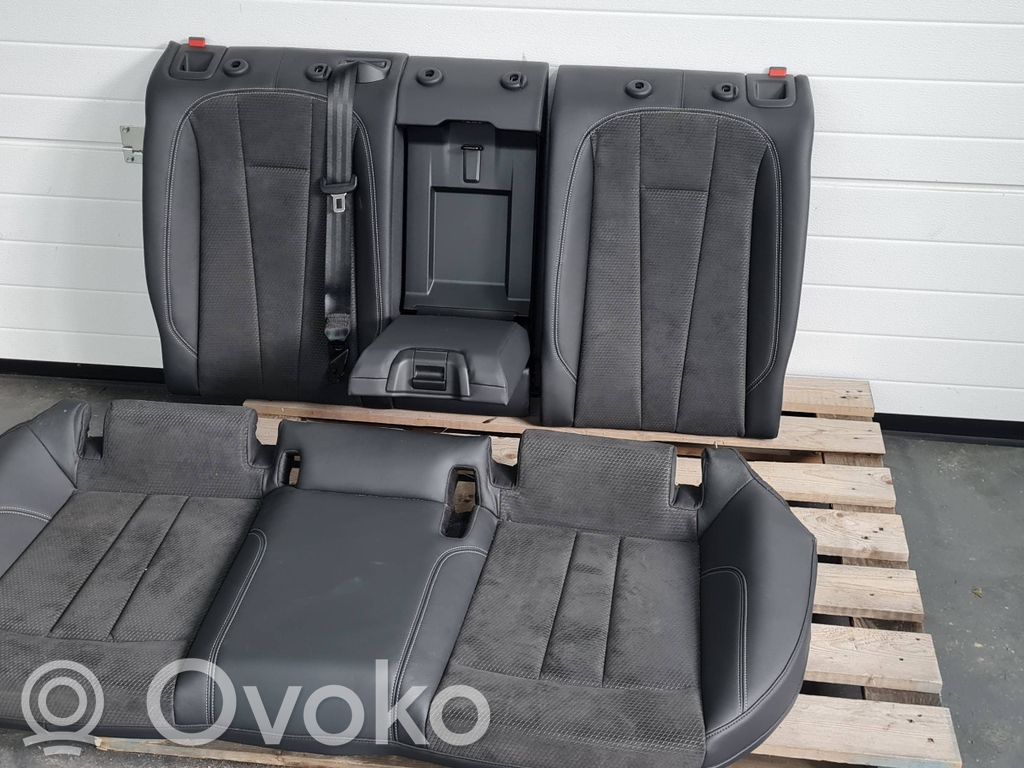 Audi A5 Kaksoisetuistuin 