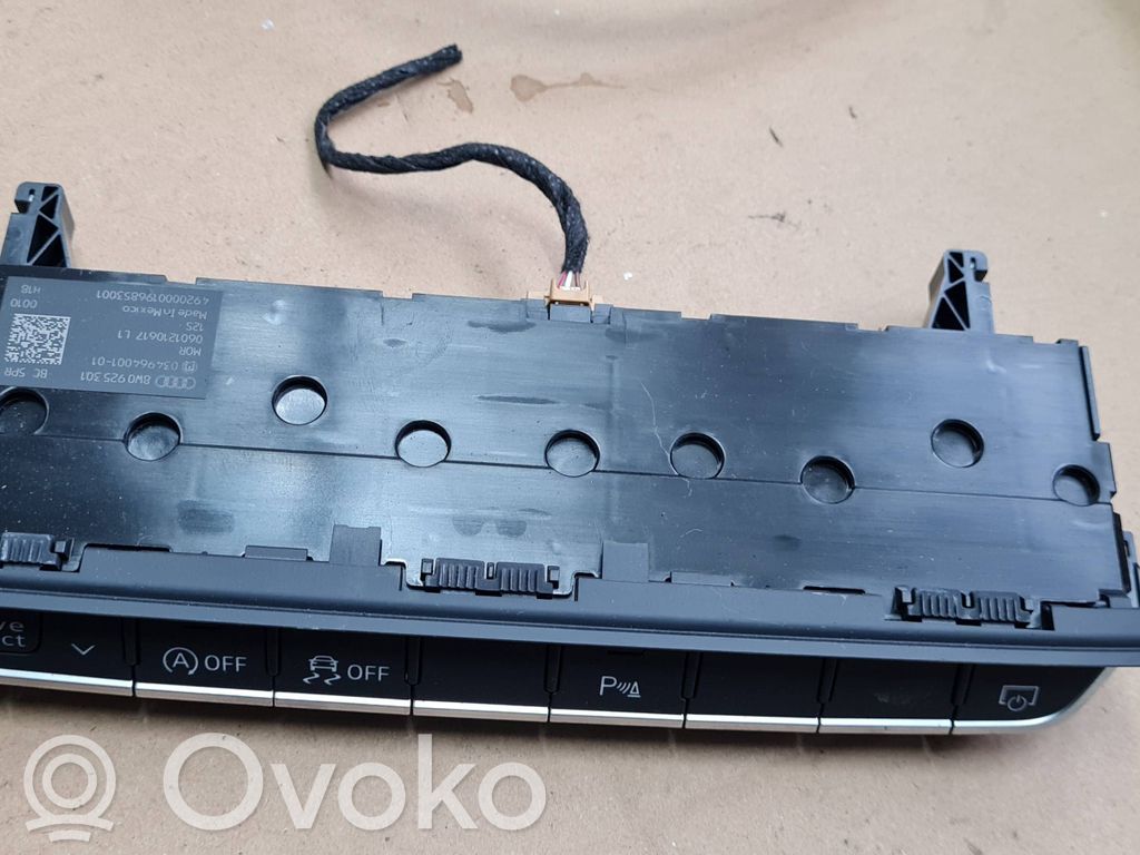 Audi A5 A set of switches 