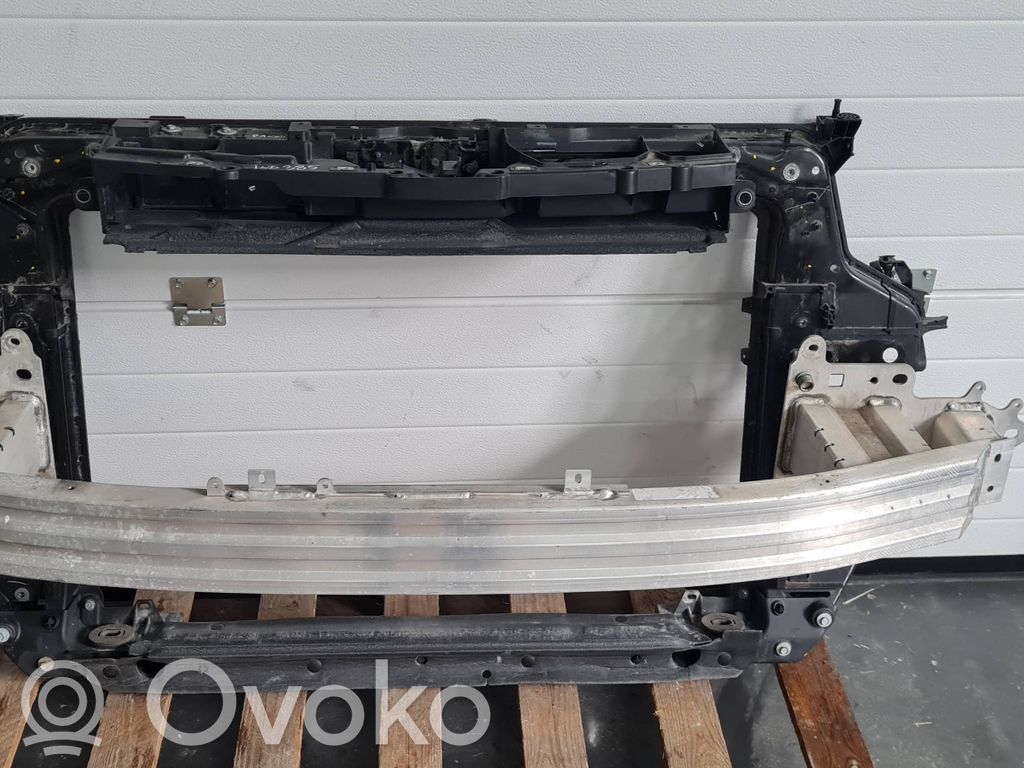 Chrysler Pacifica Держатель панели радиаторов (телевизора) 