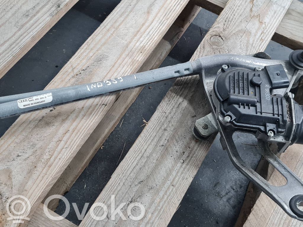 Audi A5 Front wiper linkage and motor 