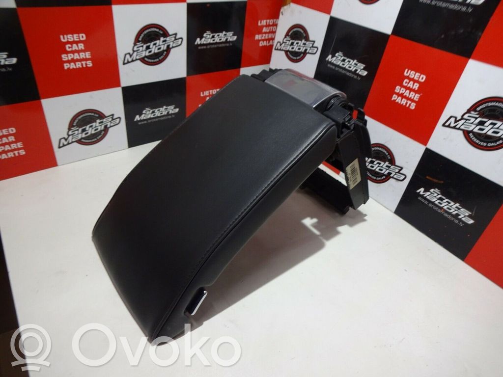 Volvo S80 Armrest 