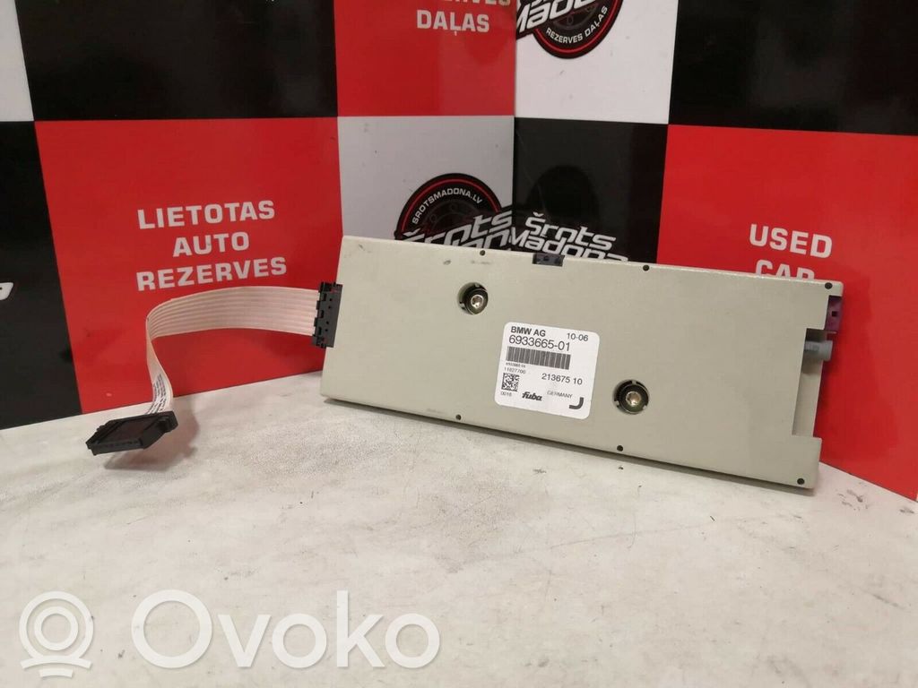 BMW 7 E65 E66 Aerial antenna amplifier 