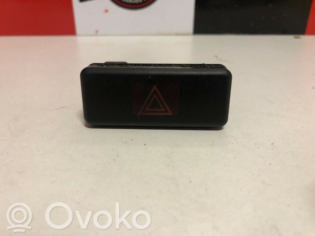 Hazard light switch   8350947