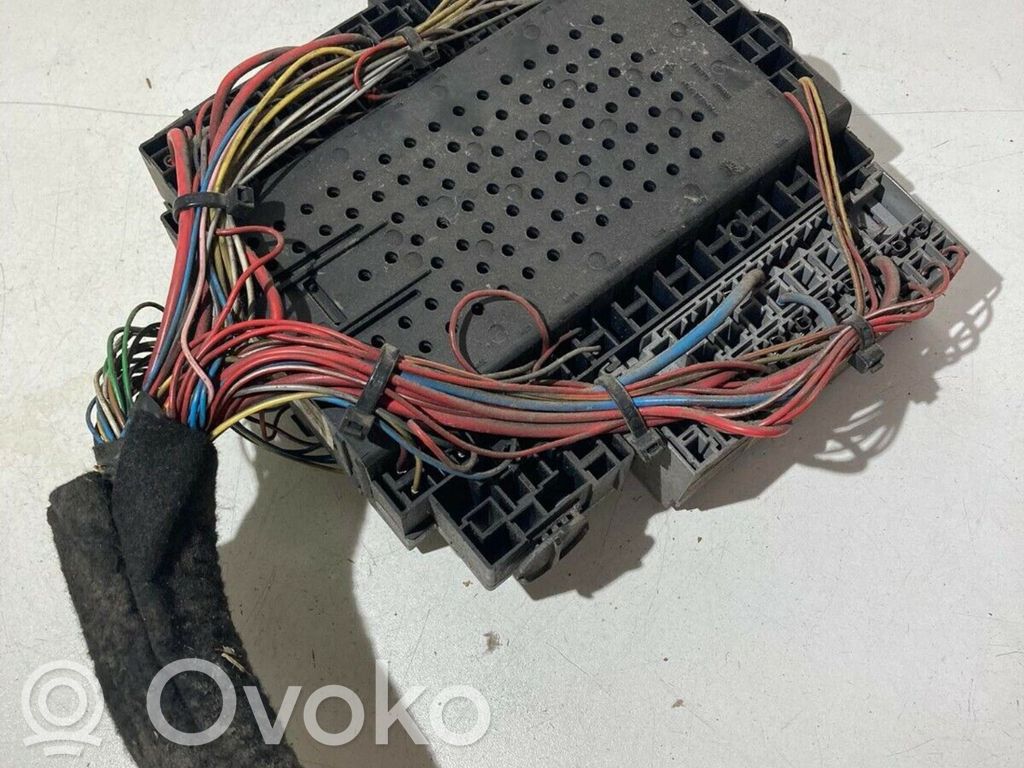 Volvo S80 Ramka / Moduł bezpieczników 