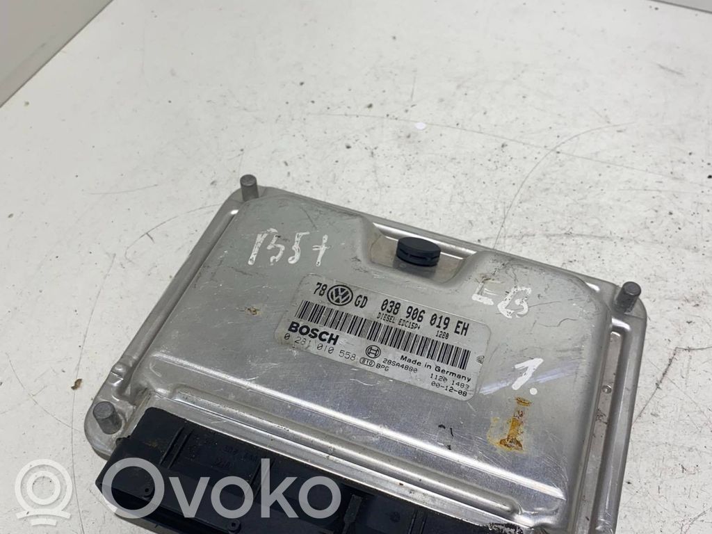 Volkswagen PASSAT B5.5 Engine control unit/module 