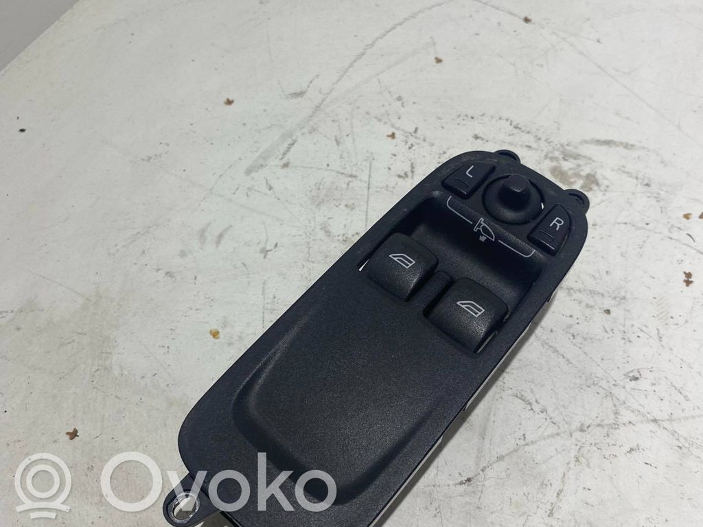 Volvo C30 Electric window control switch 