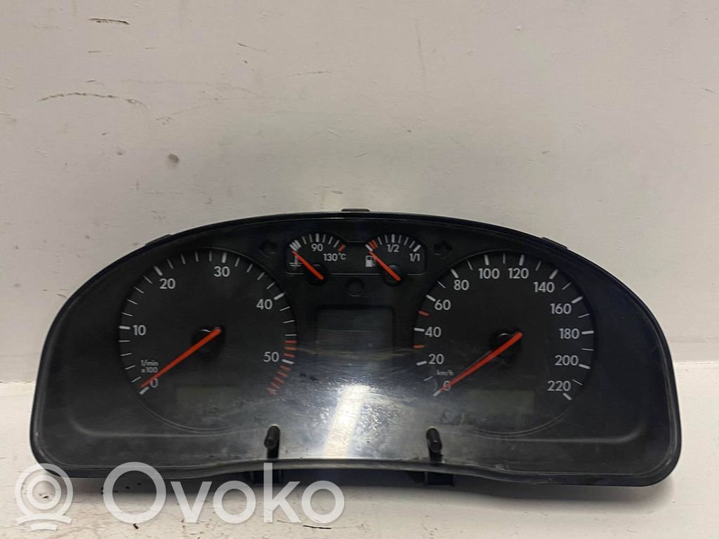 Volkswagen PASSAT B5 Nopeusmittari (mittaristo) 