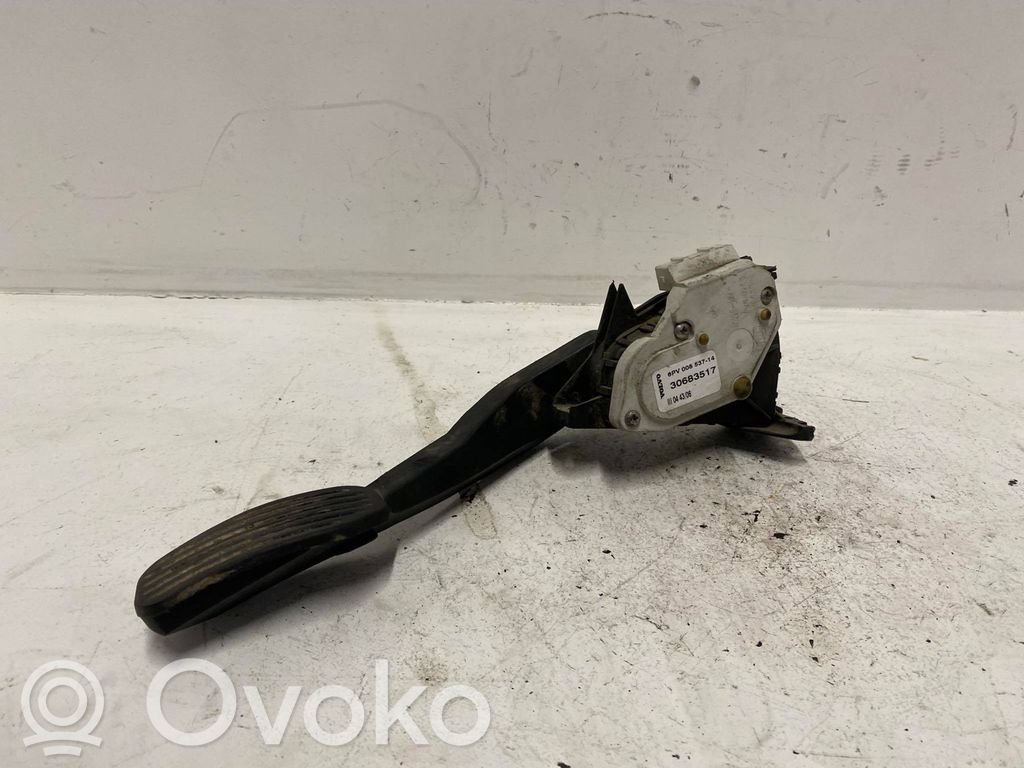 Volvo XC70 Accelerator throttle pedal 