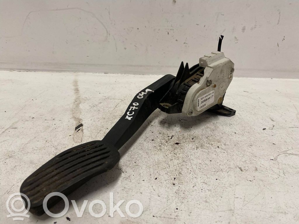 Volvo XC70 Accelerator throttle pedal 
