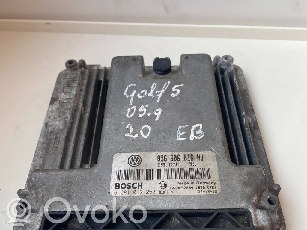 Volkswagen Golf V Engine control unit/module 