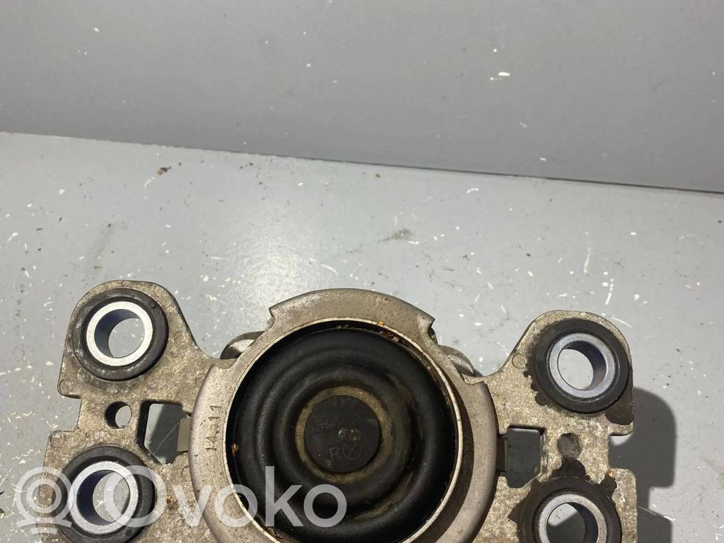 Engine mount bracket   31316876,090611