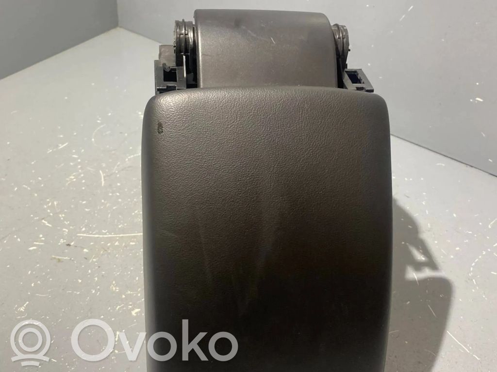 Volvo XC60 Armrest 