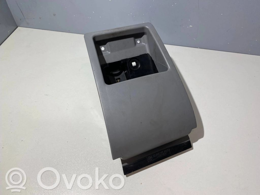 BMW 5 E39 Kita salono detalė 