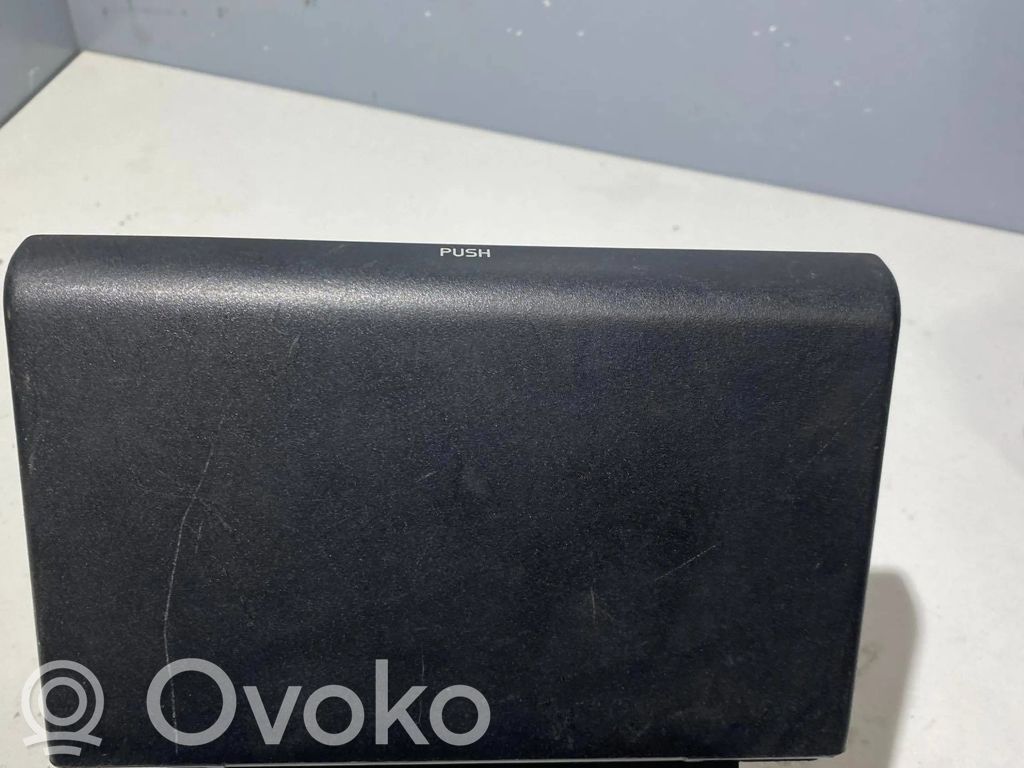 Volvo 850 Popielniczka deski rozdzielczej 