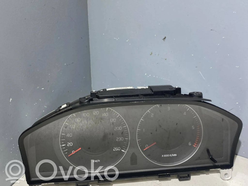 Volvo S80 Speedometer (instrument cluster) 