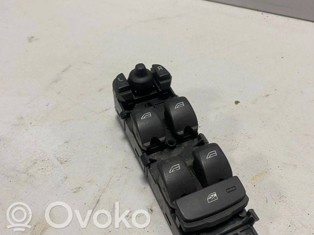 Volvo V70 Electric window control switch 
