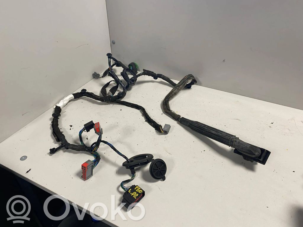 Volvo V70 Wiązka przewodów drzwi przednich 