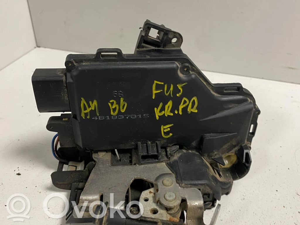 Audi A4 S4 B6 8E 8H Cerradura de puerta delantera 