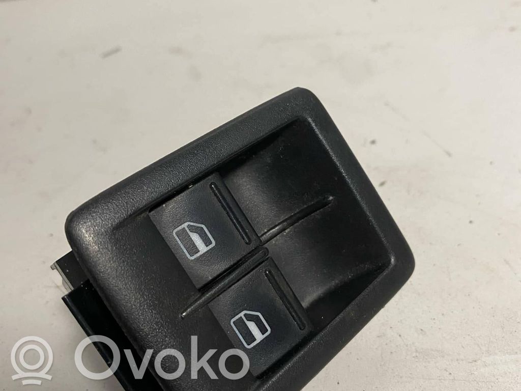 Volkswagen Scirocco Electric window control switch 