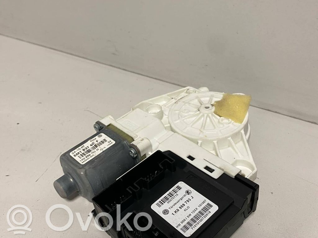 Volkswagen Golf Cross Etuoven ikkunan nostomoottori 