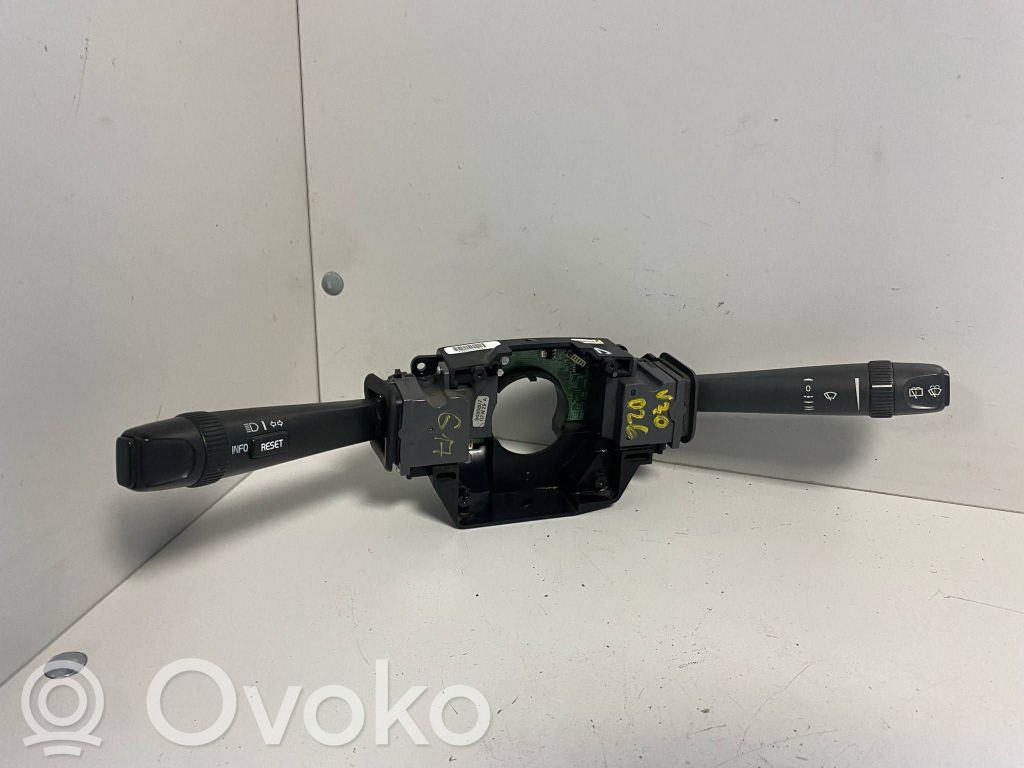 Volvo XC90 Wiper turn signal indicator stalk/switch 