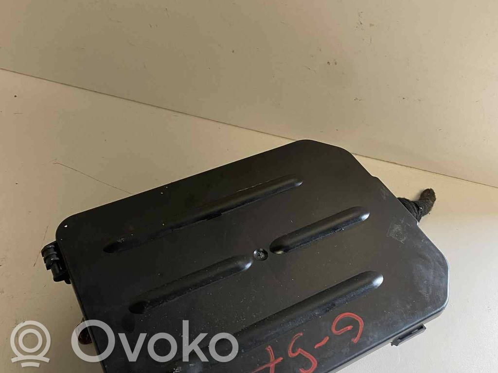 Audi A4 S4 B7 8E 8H Mukavuusmoduuli 