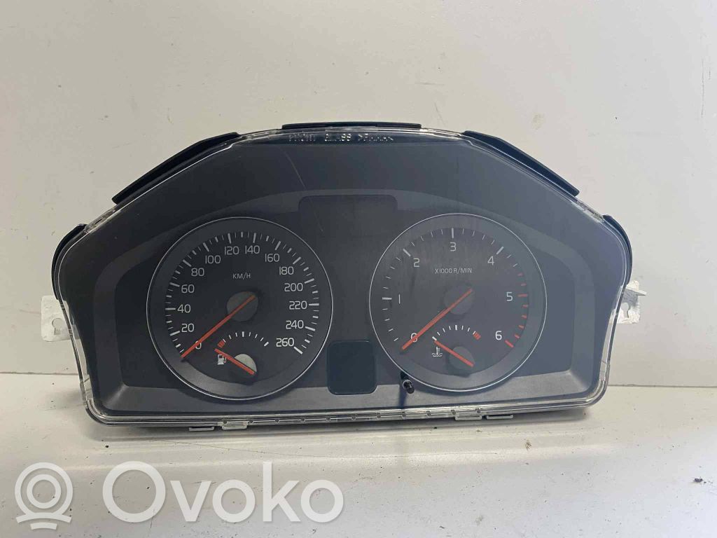 Volvo V50 Speedometer (instrument cluster) 
