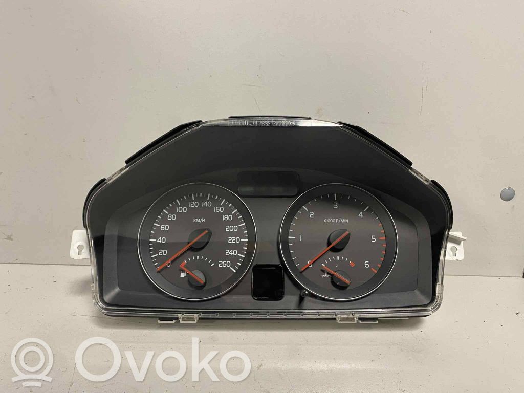 Volvo C30 Speedometer (instrument cluster) 