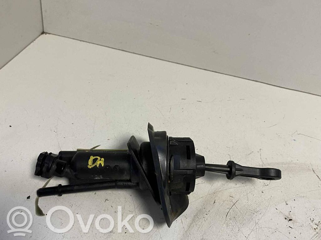 Volvo V60 Siłownik sprzęgła / Wysprzęglik 